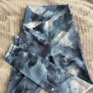 ECHT crossover waist leggings in blue/ white pattern